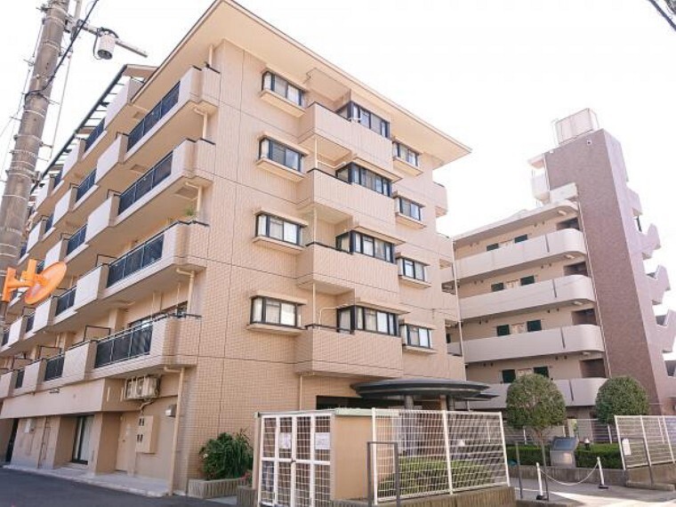 外観写真 【外観】マンションの北側外観です。