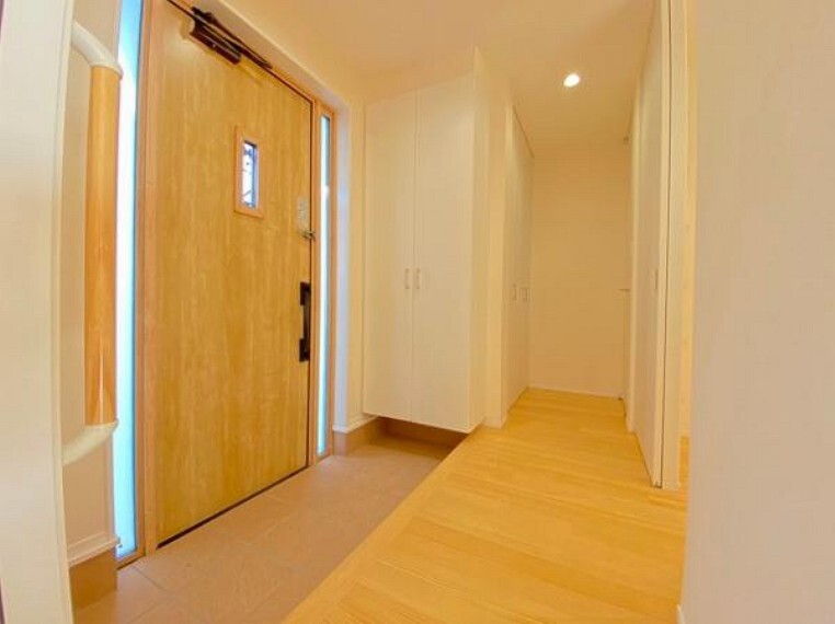 玄関 お客様にあった住宅ローンをご提案させていただきます