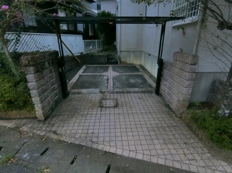 駐車場 駐車スペースございます。