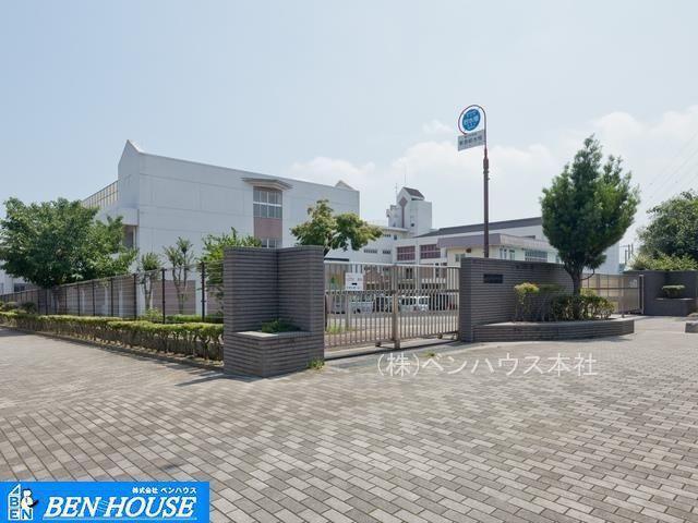小学校 横浜市立富士見台小学校 徒歩7分。