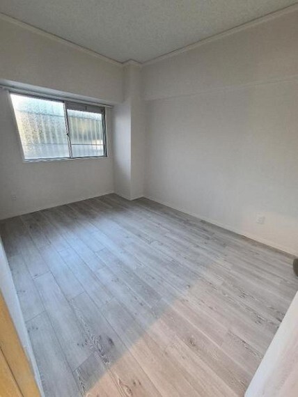 洋室5.8帖:シンプルなお部屋は自分好みにアレンジが可能です!