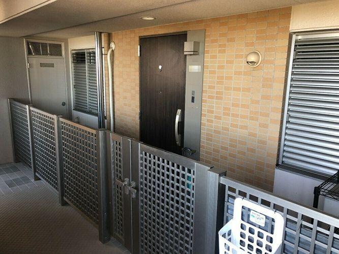 玄関 専用のアルコーブ付きです