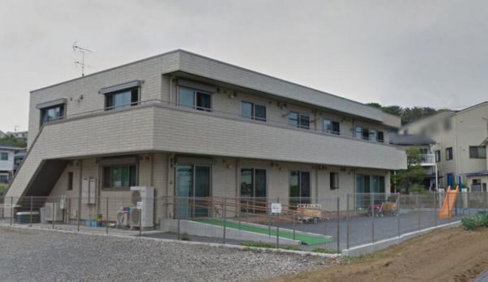 幼稚園・保育園 アミー保育園三ツ沢園 約370m