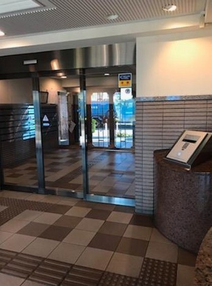 エントランスホール