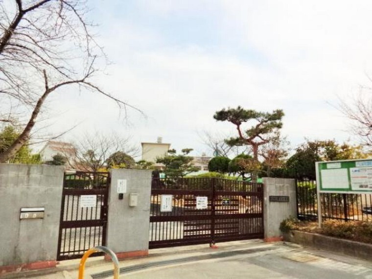 中学校 第六中学校