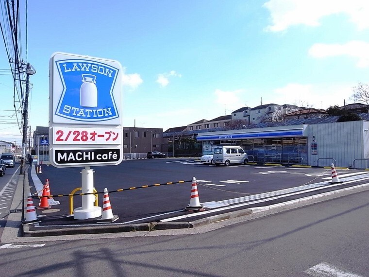 コンビニ ローソン 横浜鴨居町店