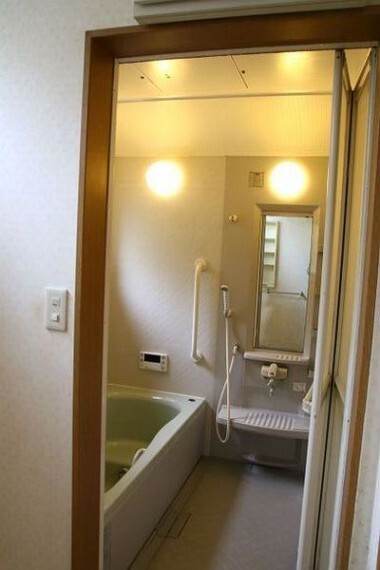 浴室 畳二帖分の広さがある空間ゆったりバスルーム。