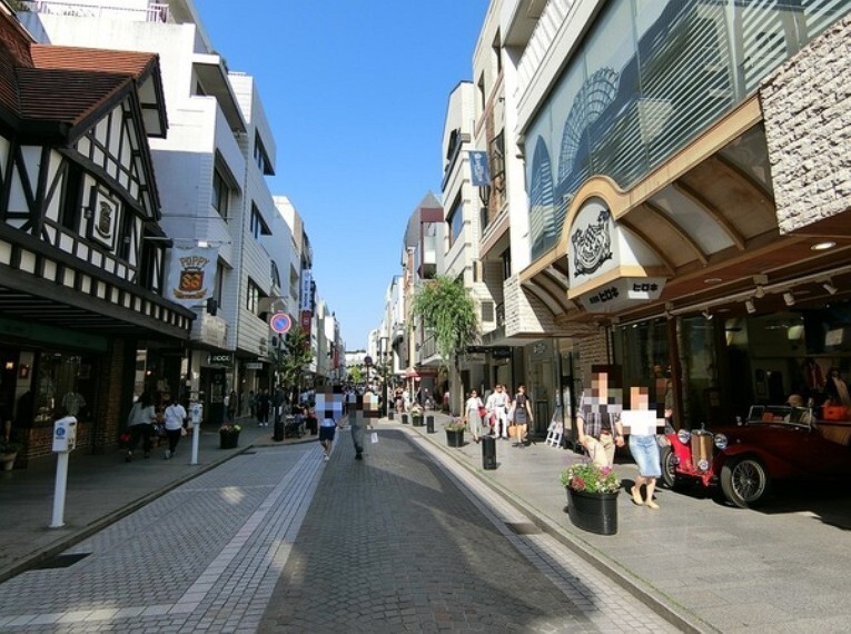 周辺の街並み 横浜元町商店街