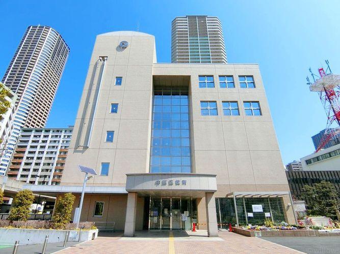 役所 川崎市中原区役所 徒歩4分。