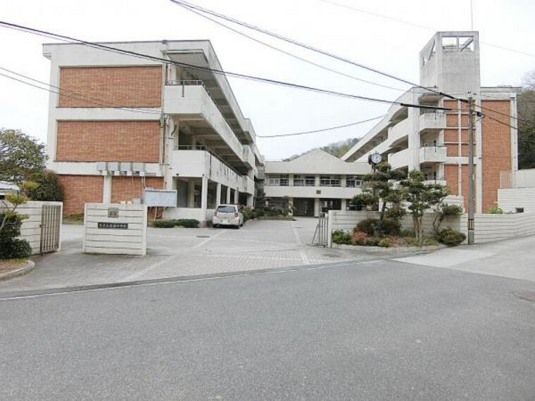 中学校 吉浦中学校