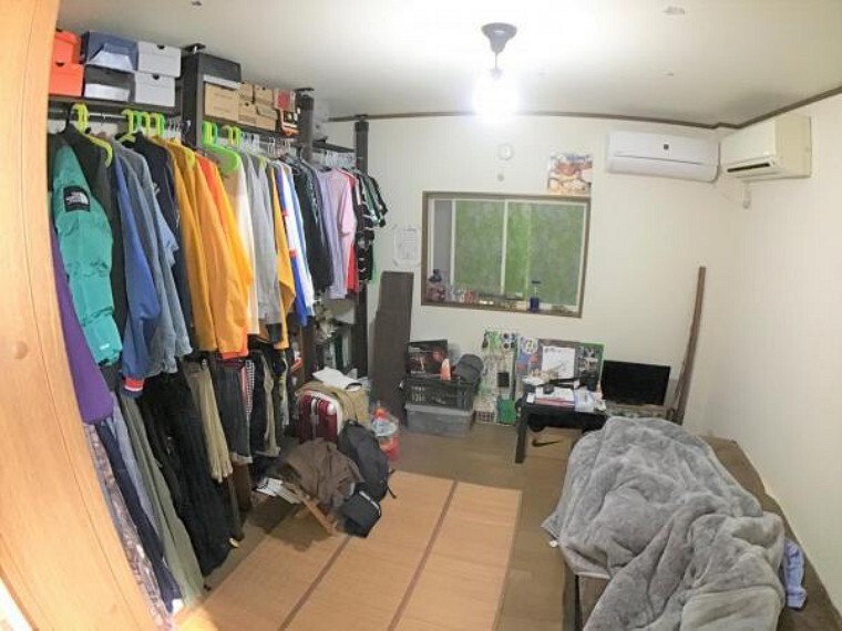 子供部屋 3階南側の6.1帖の洋室です。子供部屋にいかがですか。