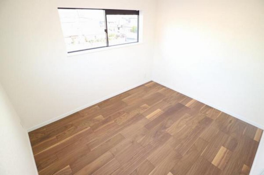 室内はリフォーム済みで綺麗になっております!