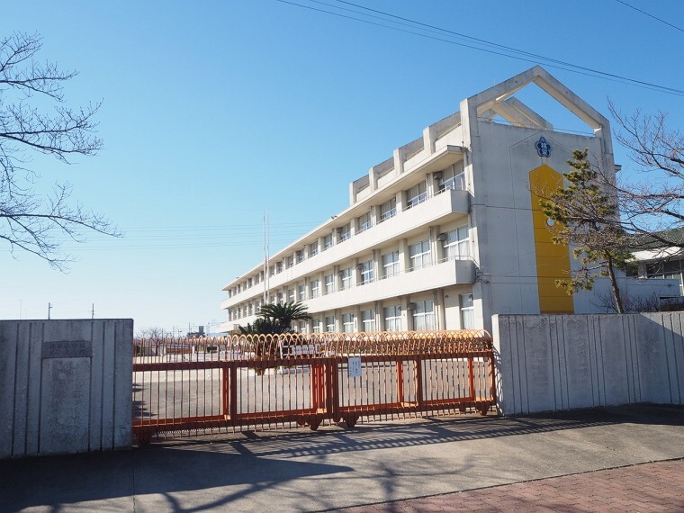 小学校 桃栄小学校