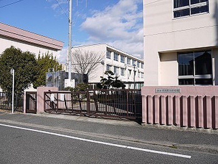 中学校 新川中学校