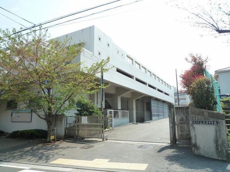 中学校 岩崎中学校