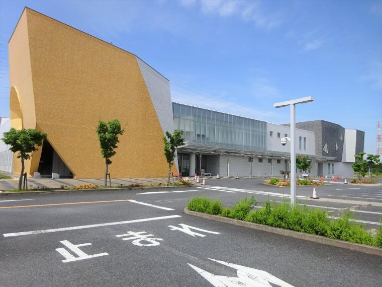 図書館 日進市立図書館