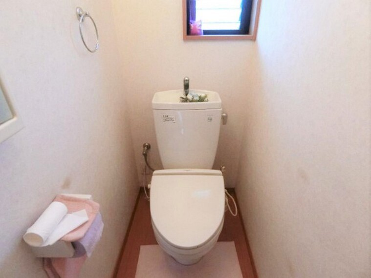 トイレ 各階にトイレがございますので、朝の忙しい時間帯もスムーズに準備が出来ますね。