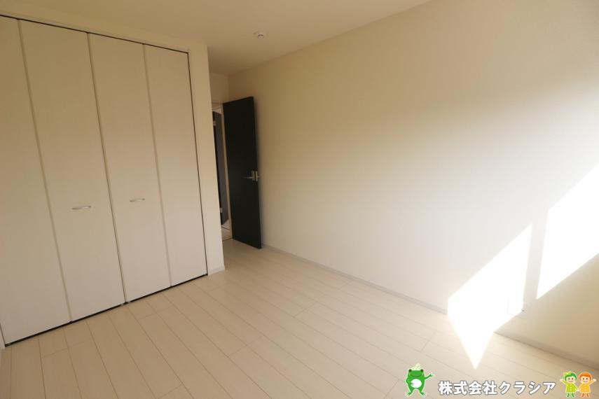 子供部屋 各居室には収納完備していますので、綺麗な空間が保てますね(2021年3月撮影)