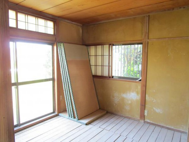 【リフォーム中】1階北側和室です。洋室へと間取り変更を行います。