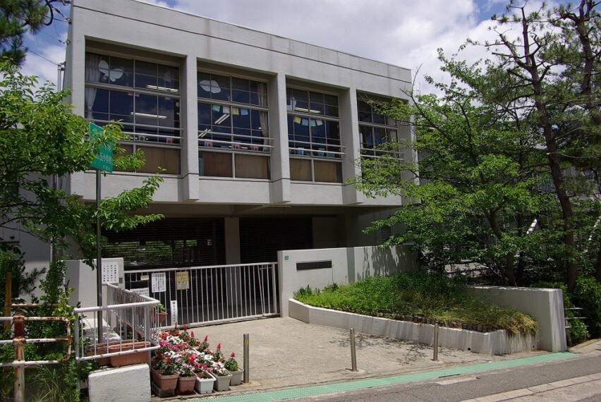 小学校 【小学校】芦屋市立朝日ケ丘小学校まで634m