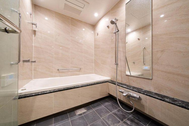 浴室 Bath Room 1620サイズのゆったりとしたバスルーム。お子様がいらっしゃるご家庭でもバスタイムをお楽しみにいただけます。