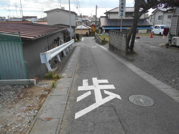 現況写真 接道 西側3.9m