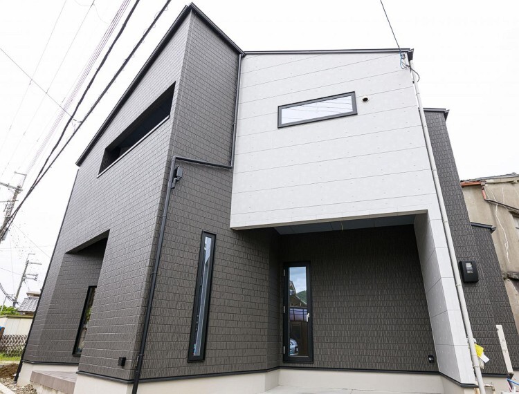 株式会社日本中央住販 学園前本店■営業時間9:30~18:00■定休日/火曜・水曜(祝日は営業)