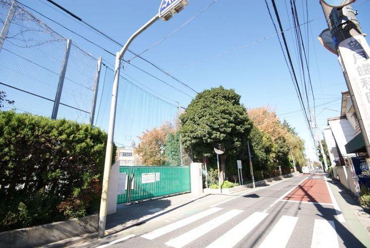 小学校 杉並区立浜田山小学校 徒歩6分。