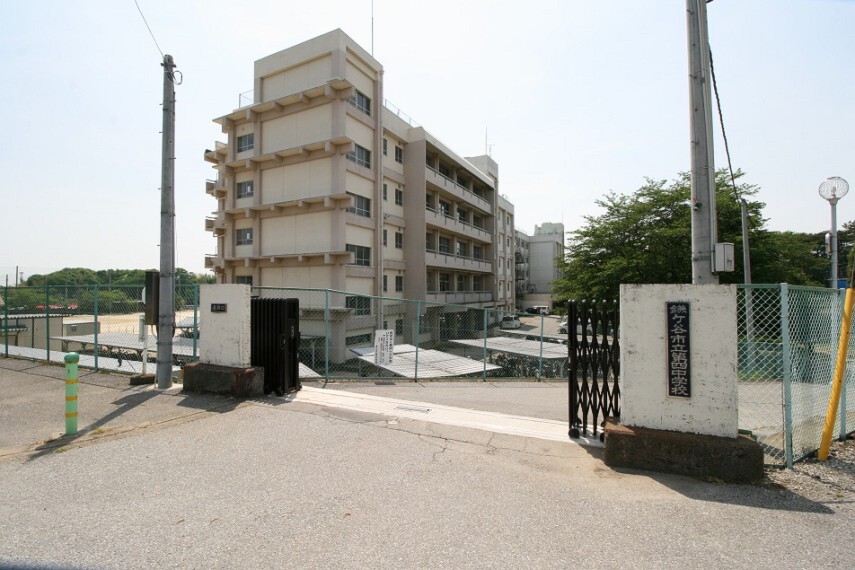 中学校 第四中学校 徒歩20分