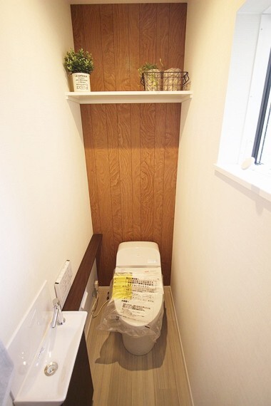 実物とは異なる為、詳細については直接店舗へお問い合わせ下さい