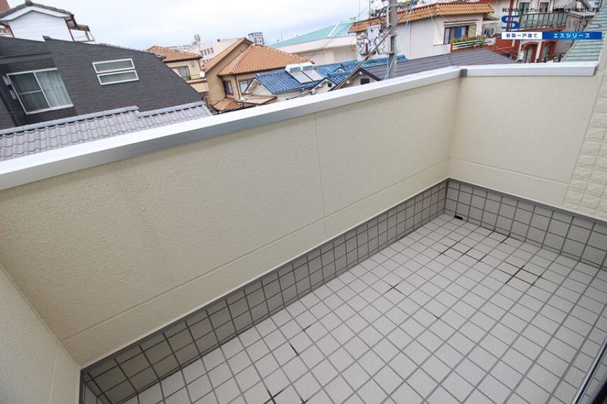 実物とは異なる為、詳細については直接店舗へお問い合わせ下さい