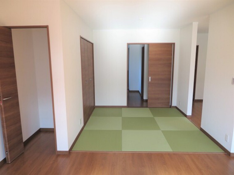 ホッと一息つける和室。和の空間に癒されます。