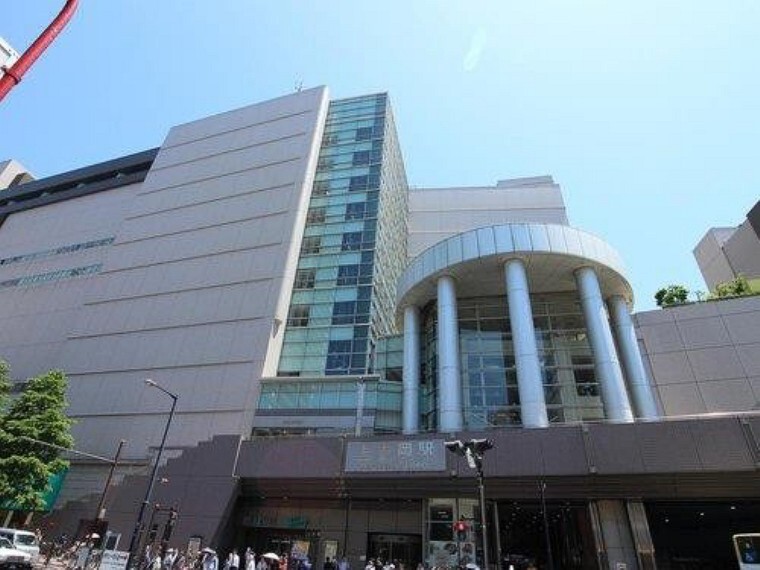 京浜急行線「上大岡」駅(京急線「快特」停車駅。直通で横浜へ1駅8分・品川へ4駅26分。羽田空港へも快適アクセス。ブルーラインで市内へのアクセスも良好です。)