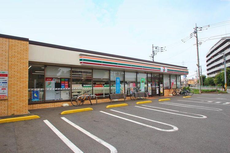 コンビニ セブンイレブン世田谷北烏山8丁目店 徒歩6分。