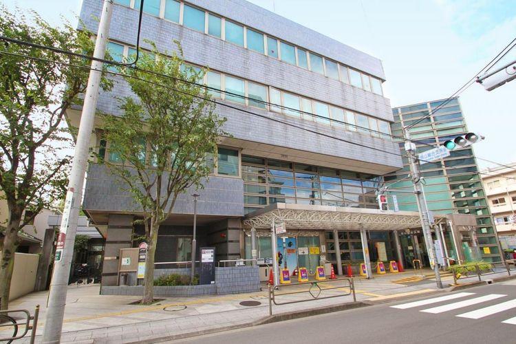 役所 世田谷区烏山総合支所 徒歩13分。