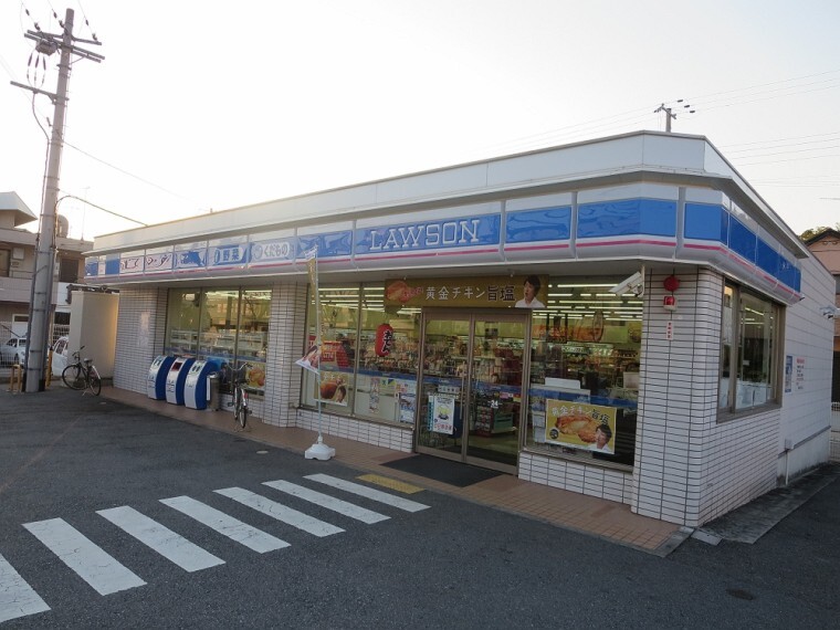 コンビニ 【コンビニエンスストア】ローソン 北別府店まで856m
