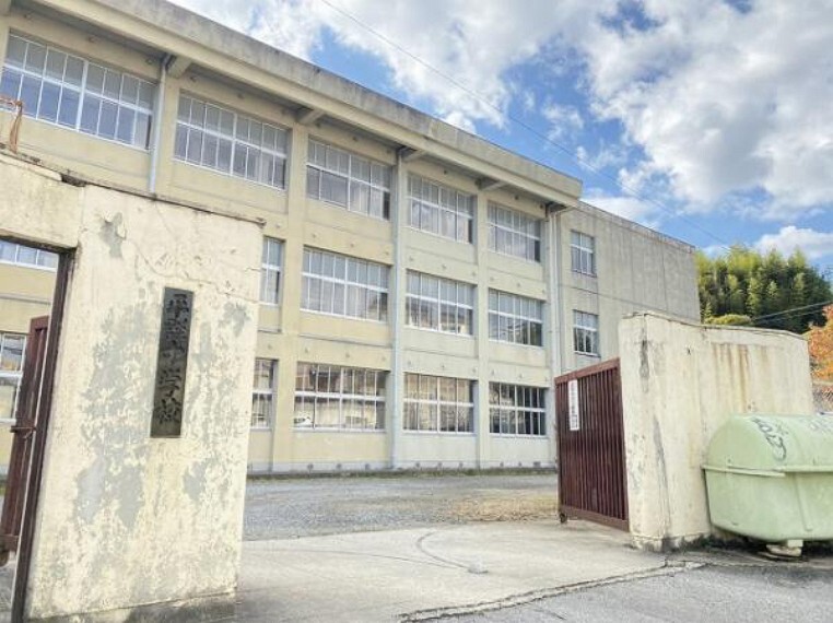 中学校 平群中学校