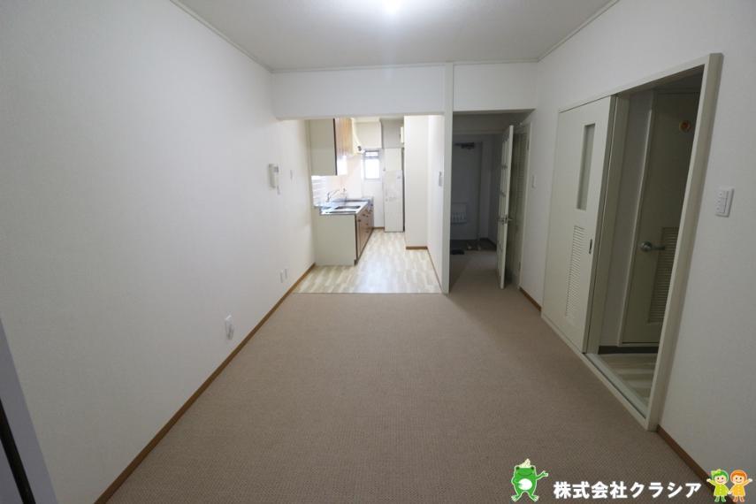 リビングダイニング 居心地のいい空間でみんなが自然と集まり、家族の時間を大切にできる住まいです(2020年12月撮影)