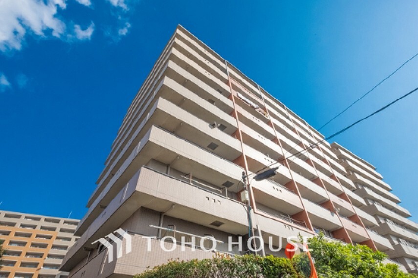 外観写真 ~高層階ならではの住空間~ 高層階ならではの開放感のある眺望。自宅からは花火が望めるプレミアム住戸。