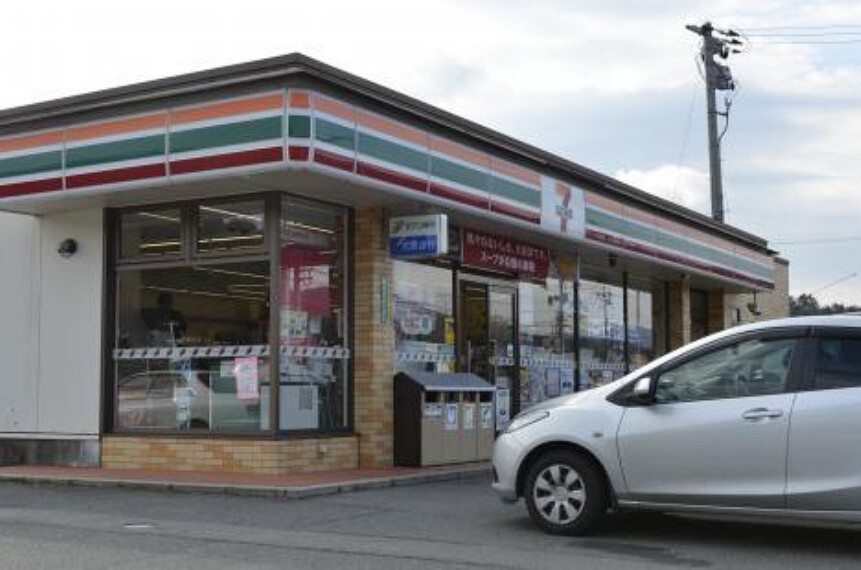 コンビニ セブンイレブン 熊野町初神店