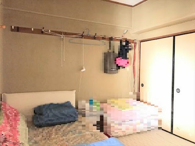 和室 4.5帖和室:押入れ収納が完備されている和室です。客間としても、普段使いの部屋としてもお使いいただけます。
