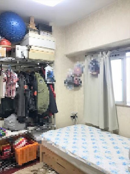 洋室 4.5帖洋室:北側のお部屋ですが、窓が付いているので、通風良好です。