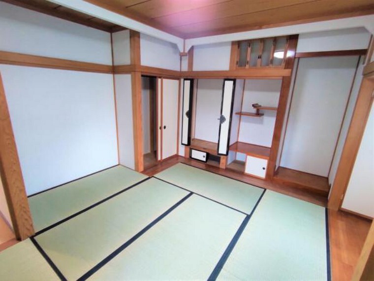 リフォーム時に建物の基礎まで確認し、パワーアラスト工法にて一部コンクリートの補強工事を行っています。長くお住まい頂くために、建物に合わせた工事を行うことが当社のこだわりです