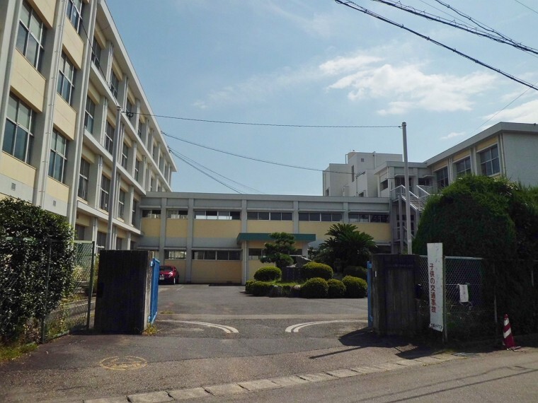 小学校 柏森小学校