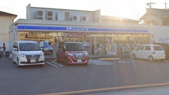 コンビニ ローソン安城城南店 徒歩3分。