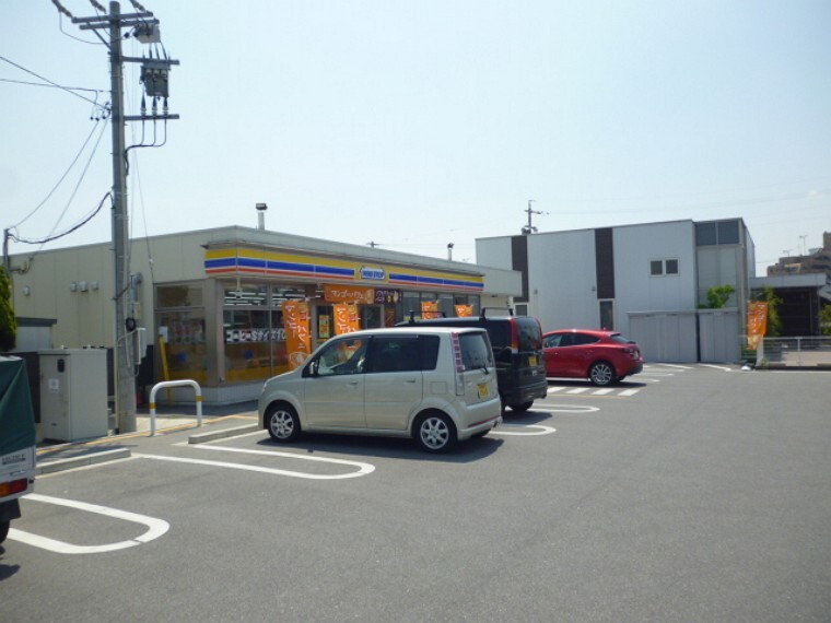 コンビニ ミニストップ半田亀崎店