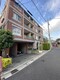 外観写真 閑静な住宅街。重厚な外観。
