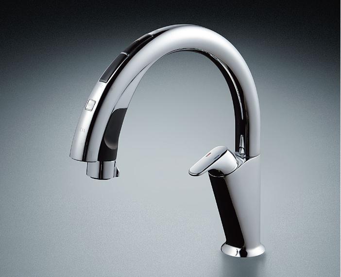 家事の負担を軽減するタッチレスの機能的な浄水機付きハンズフリー水栓を全棟標準装備。