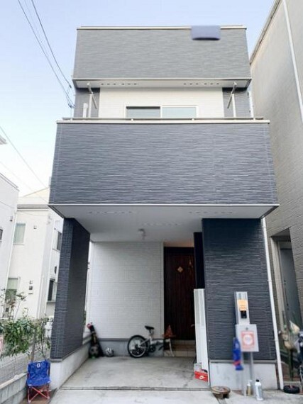 駐車場 2014年1月築の中古戸建てです