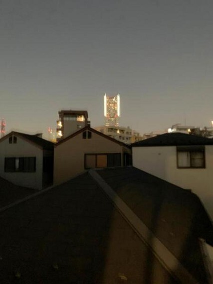 眺望 ランドマークタワーが望めます~夜景も綺麗ですね~